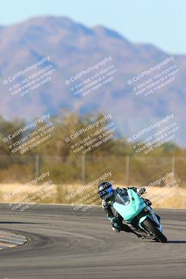 media/Jan-10-2025-CVMA Friday Practice (Fri) [[489e0da257]]/Group 4 and Trackday/Session 5 (Turn 7)/